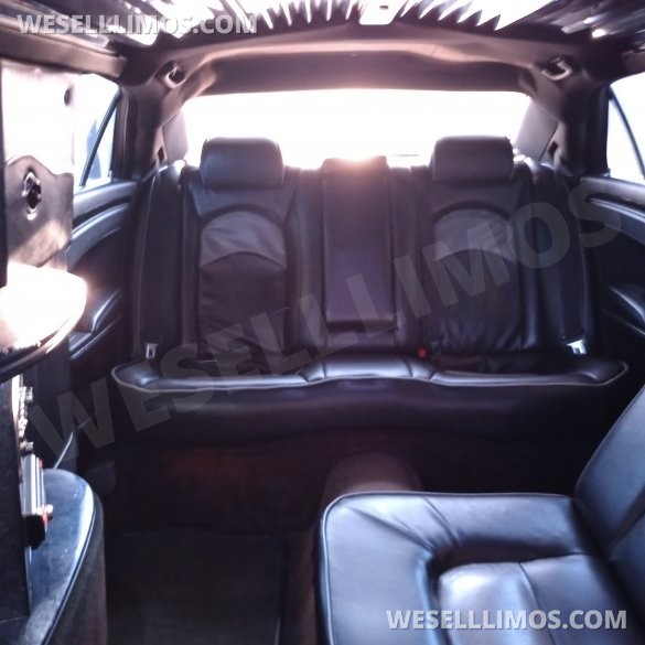 2011 Chrysler Stretch towncar Limousine for Sale in Baton rouge, LA - Photo 2