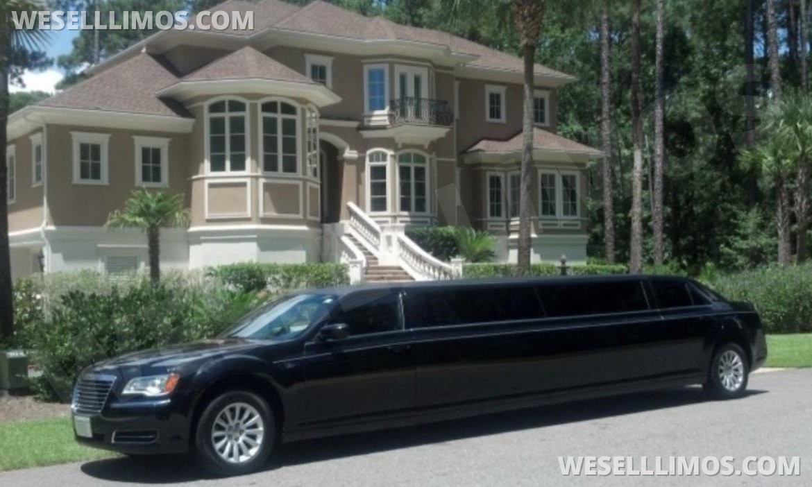 Limousine for sale: 2011 Chrysler Stretch towncar