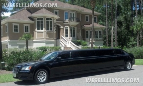 2011 Chrysler Stretch towncar Limousine for Sale in Baton rouge, LA - Main Photo