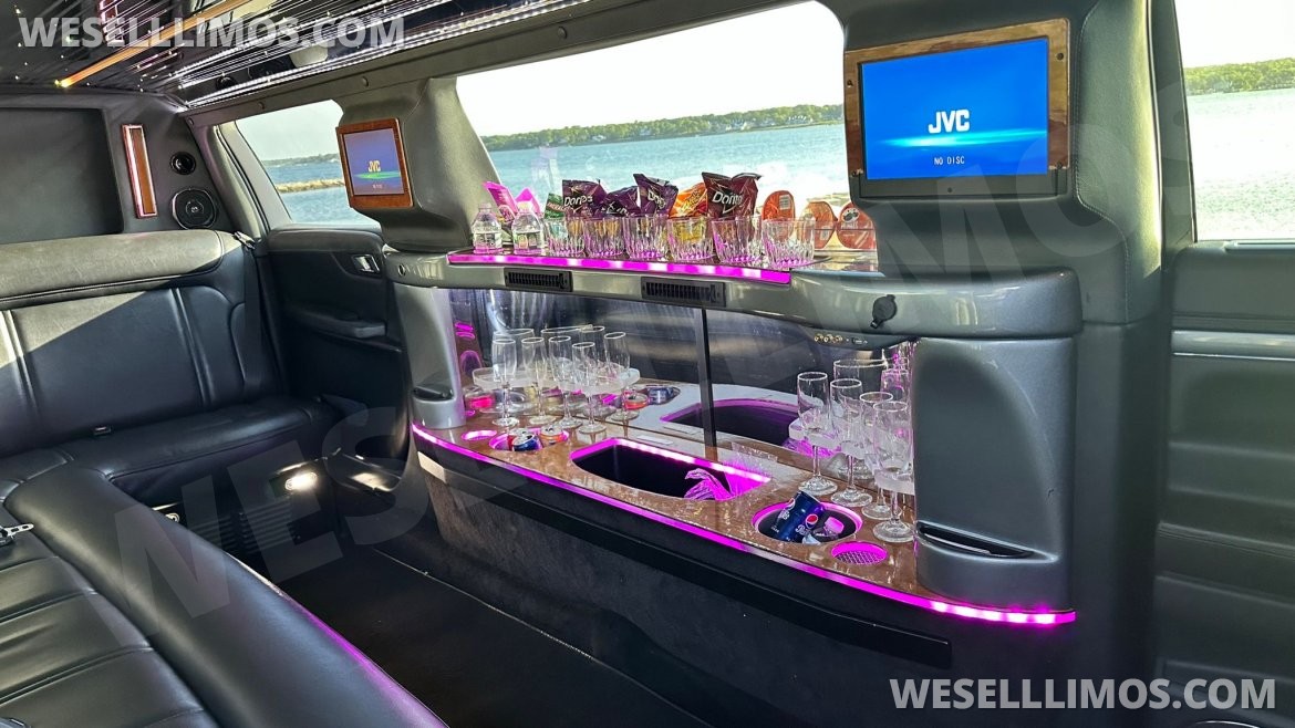 Photo of Limousine for sale: 2013 Lincoln Mkt 120&quot; by Springfield