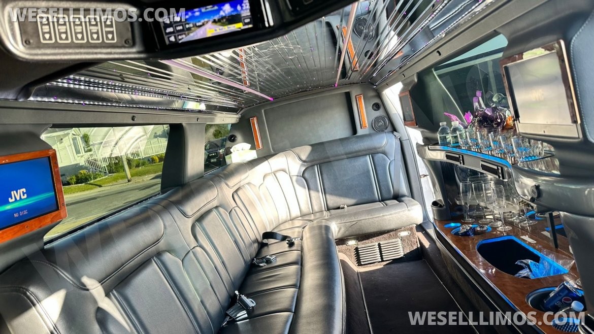 Photo of Limousine for sale: 2013 Lincoln Mkt 120&quot; by Springfield