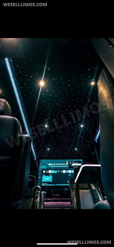 2019 Unique industries  Ford F550 CEO SUV Mobile Office