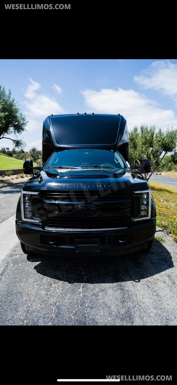 2019 Unique industries  Ford F550 CEO SUV Mobile Office