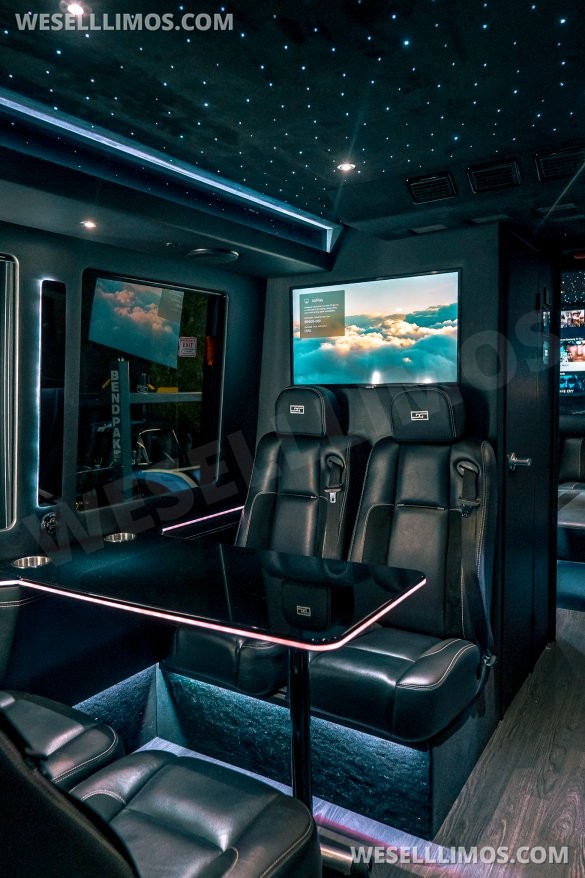 2019 Unique industries  Ford F550 CEO SUV Mobile Office