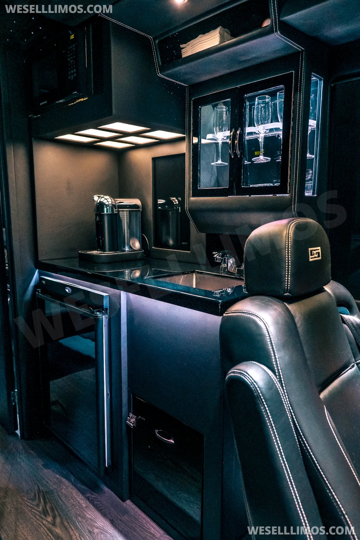 Photo of CEO SUV Mobile Office for sale: 2019 Ford F550 26&quot; by Unique industries