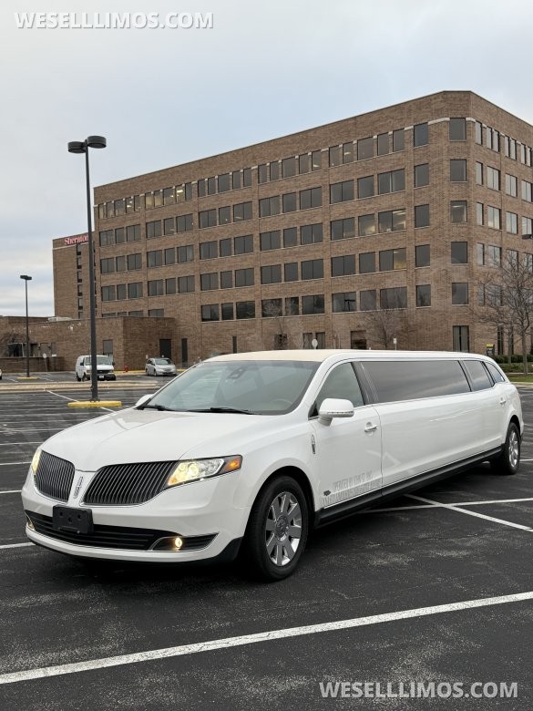 2016 5 Door Royale Lincoln MKT Limousine