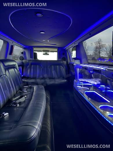 2016 5 Door Royale Lincoln MKT Limousine