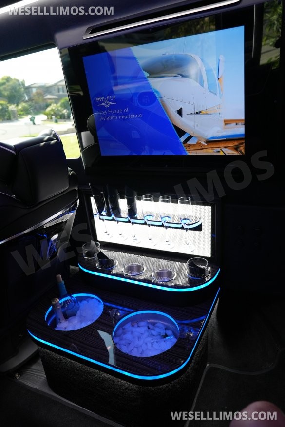 2022 Mercedes-Benz Executive Sprinter Limo - Luxury Conversion - Like new - Low Miles