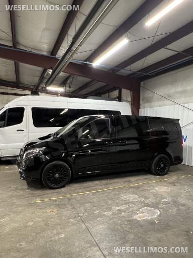 2020 Asia Mercedes-Benz Metris CEO Mobile Office  CEO SUV Mobile Office