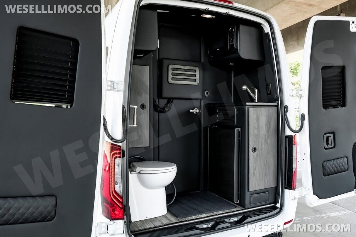 Photo of Sprinter for sale: 2024 Mercedes-Benz Sprinter 2500 234&quot; by Midwest Luxe Cruiser