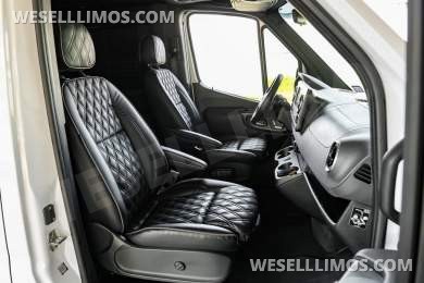 2024 Midwest Luxe Cruiser  Mercedes-Benz Sprinter 2500 Sprinter