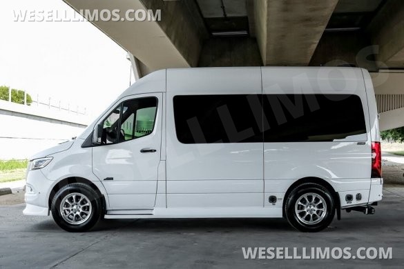 2024 Midwest Luxe Cruiser  Mercedes-Benz Sprinter 2500 Sprinter