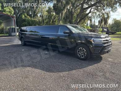 2022 Ford Expedition SUV Stretch Limousine- Was A Family Vehicle