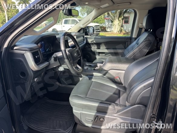 2022 Ford Expedition SUV Stretch Limousine- Was A Family Vehicle