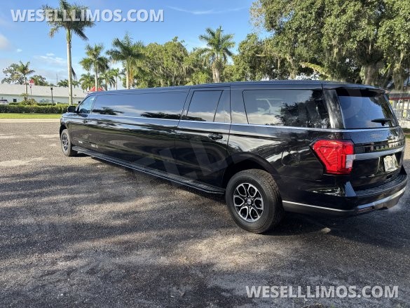 2022 Ford Expedition SUV Stretch Limousine- Was A Family Vehicle