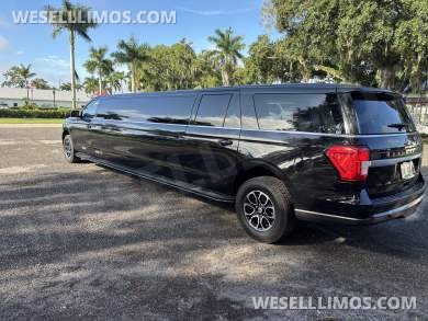 2022 Ford Expedition SUV Stretch Limousine- Was A Family Vehicle