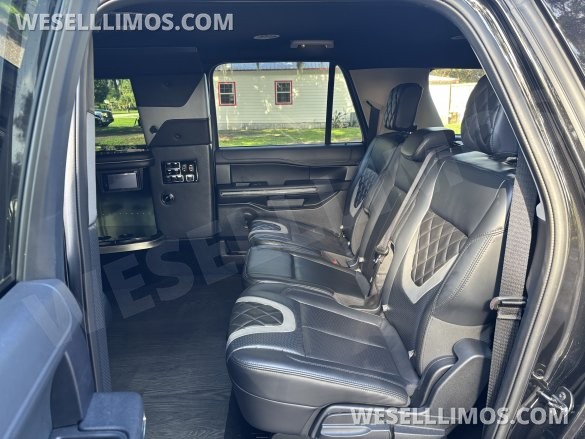2022 Ford Expedition SUV Stretch Limousine- Was A Family Vehicle