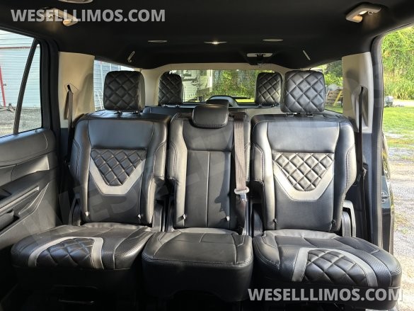 2022 Ford Expedition SUV Stretch Limousine- Was A Family Vehicle