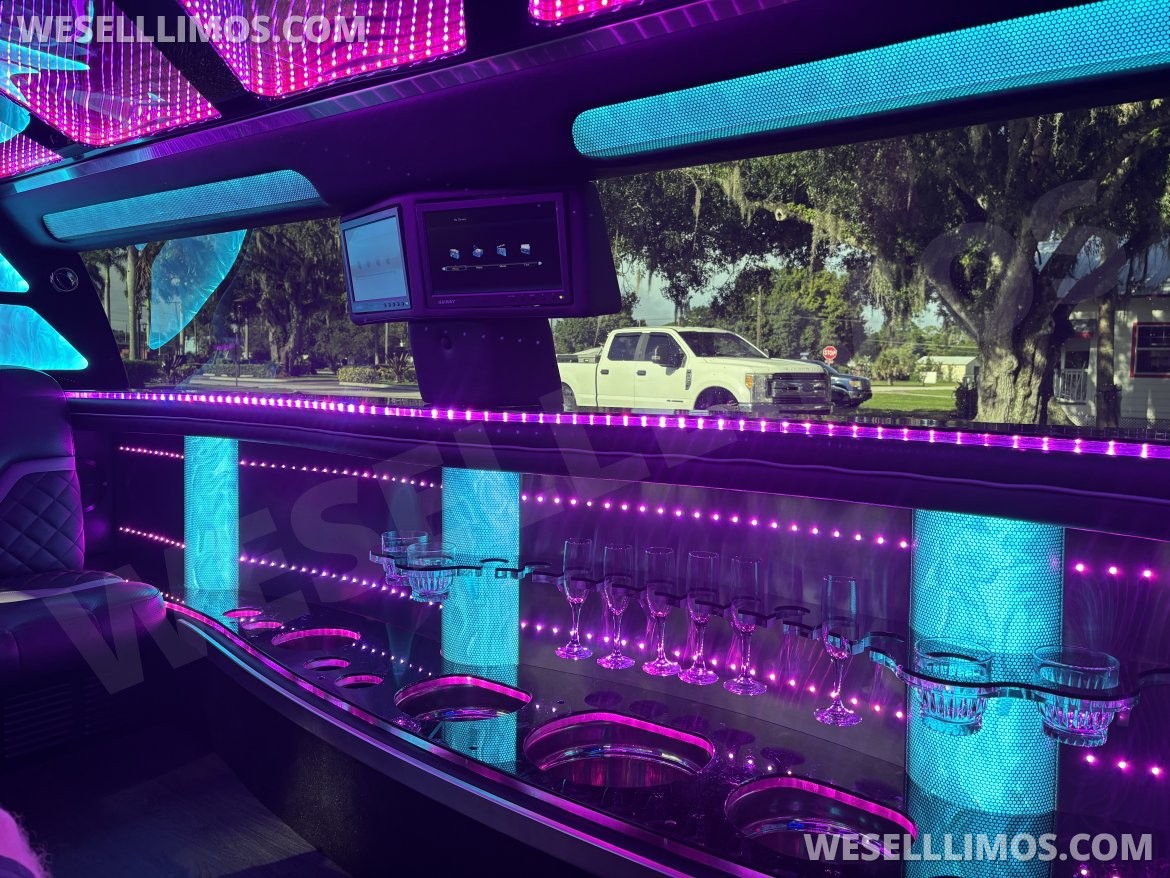 Photo of SUV Stretch for sale: 2022 Ford Expedition