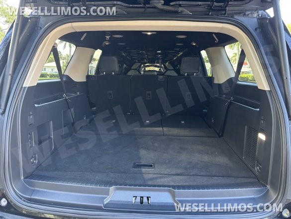 2022 Ford Expedition SUV Stretch Limousine- Was A Family Vehicle