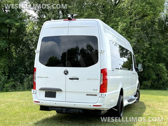 2023 4x4 V6 Eco Revolution Arched Limousine AMG Trim Auto Elite MB Sprinter Heat/Massage Seats