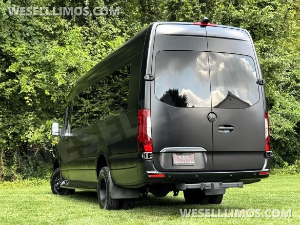 2023 AWD Matte Black Maybach Trim Sprinter Road Liner Limousine Leather Heat/Cool/Massage Seat