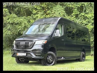 2023 AWD Matte Black Maybach Trim Sprinter Road Liner Limousine Leather Heat/Cool/Massage Seat