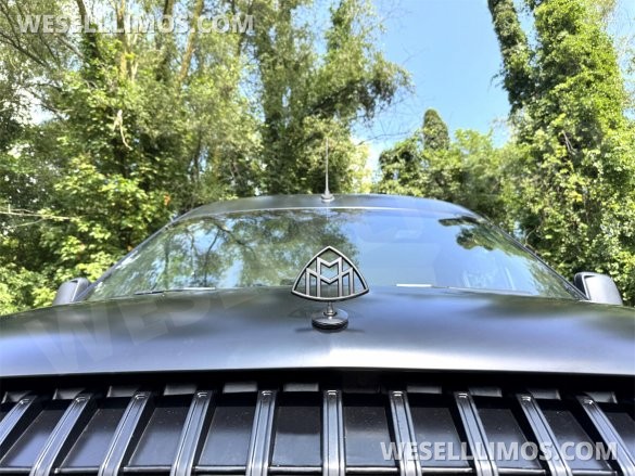 2023 AWD Matte Black Maybach Trim Sprinter Road Liner Limousine Leather Heat/Cool/Massage Seat