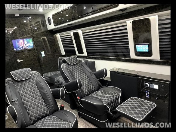 2025 Eco Revolution AWD AMG Trim Auto Elite MB Sprinter Heat/Massage 12hrs power w/o engine