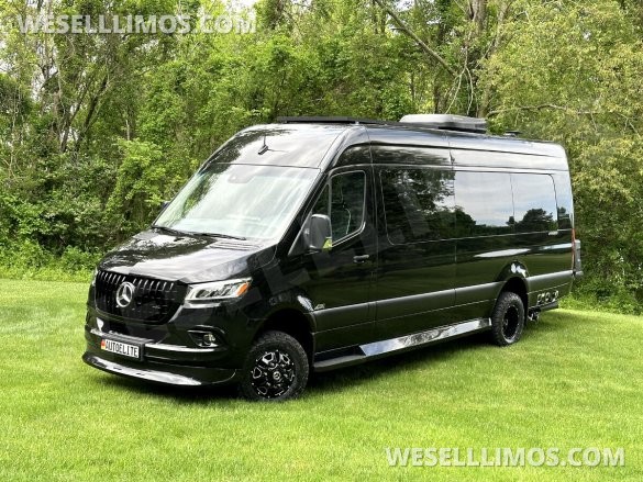 2025 Eco Revolution AWD AMG Trim Auto Elite MB Sprinter Heat/Massage 12hrs power w/o engine