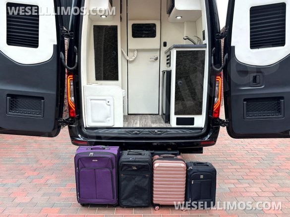 2025 Eco Revolution AWD AMG Trim Auto Elite MB Sprinter Heat/Massage 12hrs power w/o engine