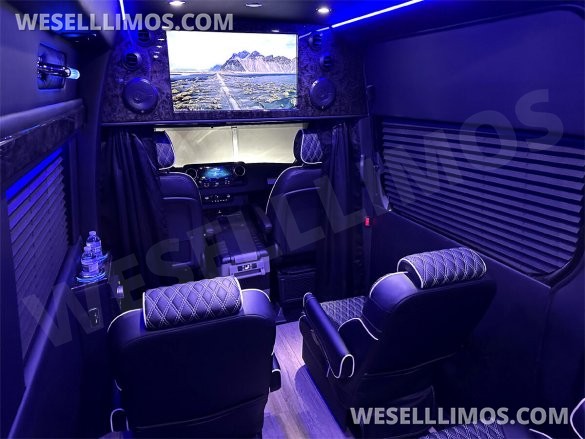 2023 AWD 12 Passenger Dreamliner Auto Elite Mercedes-Benz Sprinter
