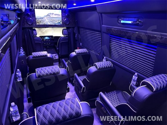 2023 AWD 12 Passenger Dreamliner Auto Elite Mercedes-Benz Sprinter