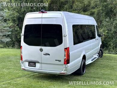 2023 AWD 12 Passenger Dreamliner Auto Elite Mercedes-Benz Sprinter