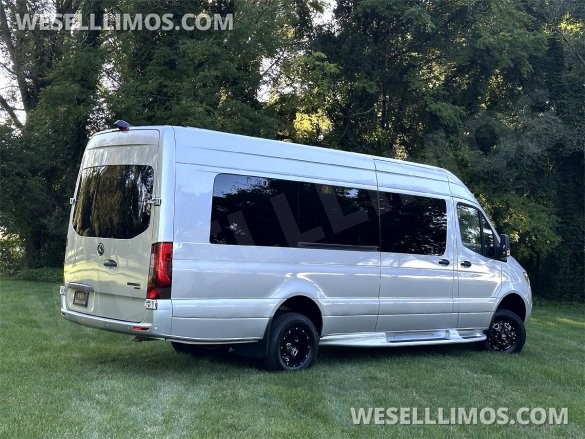 2023 AWD 12 Passenger Dreamliner Auto Elite Mercedes-Benz Sprinter