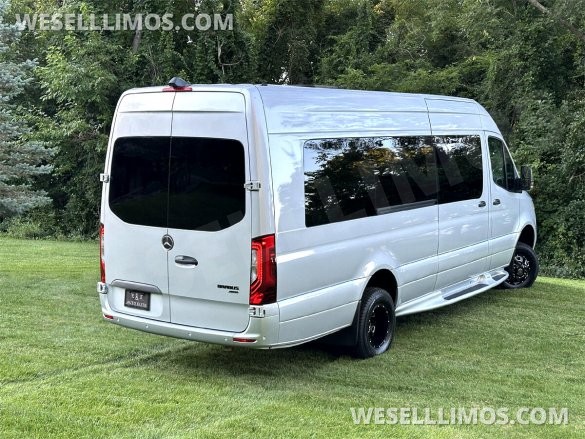2023 AWD 12 Passenger Dreamliner Auto Elite Mercedes-Benz Sprinter