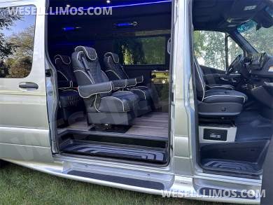 2023 AWD 12 Passenger Dreamliner Auto Elite Mercedes-Benz Sprinter