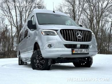 2023 AWD 12 Passenger Dreamliner Auto Elite Mercedes-Benz Sprinter