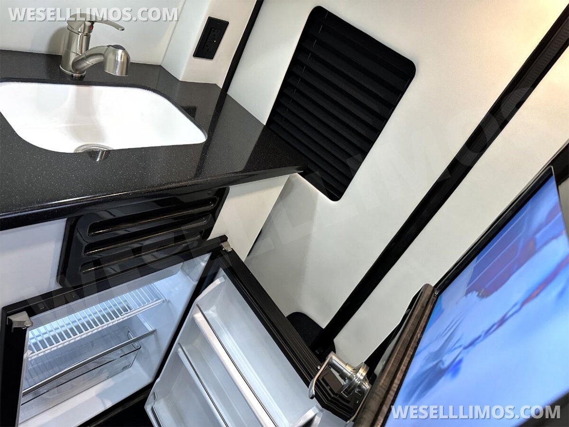 Photo of Sprinter for sale: 2025 Mercedes-Benz Sprinter by Auto Elite