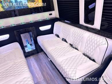 2024 Maybach Trim Air Ride Susp Leather Heat/Cool/Massage Auto Elite MBSprinter Road Liner Limo
