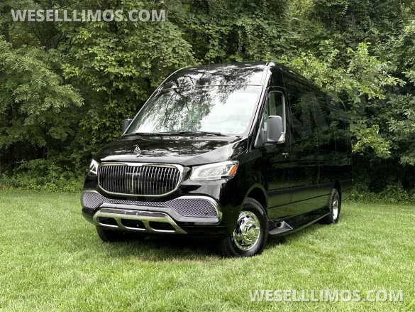 2024 Maybach Trim Air Ride Susp Leather Heat/Cool/Massage Auto Elite MBSprinter Road Liner Limo