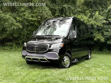 2024 Maybach Trim Air Ride Susp Leather Heat/Cool/Massage Auto Elite MBSprinter Road Liner Limo