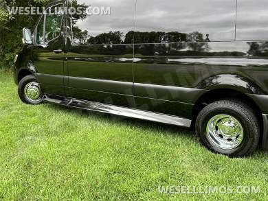 2024 Maybach Trim Air Ride Susp Leather Heat/Cool/Massage Auto Elite MBSprinter Road Liner Limo