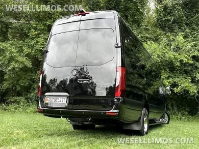 2024 Maybach Trim Air Ride Susp Leather Heat/Cool/Massage Auto Elite MBSprinter Road Liner Limo