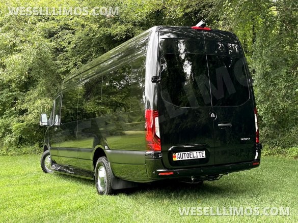2024 Maybach Trim Air Ride Susp Leather Heat/Cool/Massage Auto Elite MBSprinter Road Liner Limo