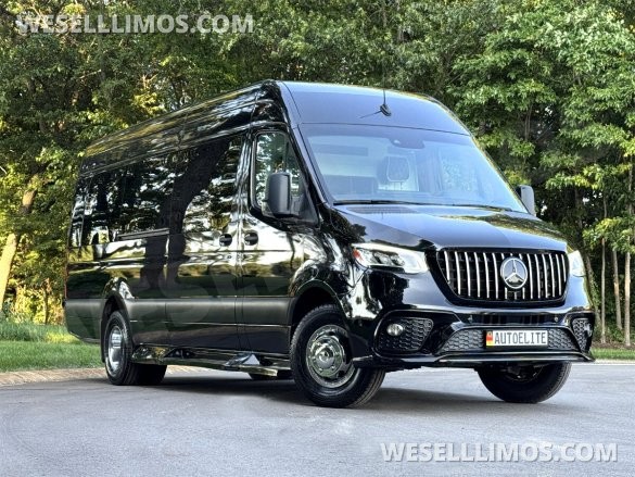 2024 Maybach Trim Leather Heat/Cool/Massage Seat Air Ride Auto Elite MBSprinter Road Liner Limo