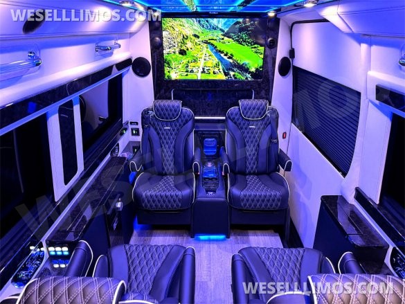 2024 Maybach Trim Leather Heat/Cool/Massage Seat Air Ride Auto Elite MBSprinter Road Liner Limo