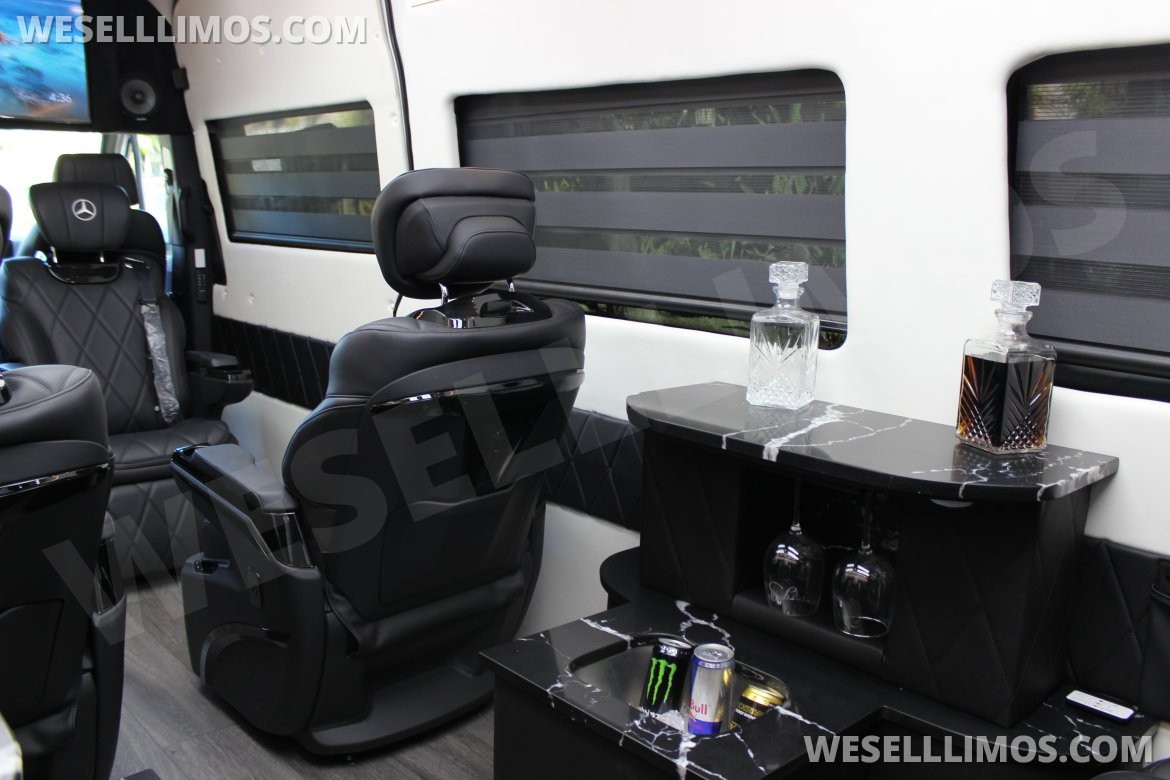 Photo of Sprinter for sale: 2024 Mercedes-Benz 2500 Ext Sprinter Van 170"