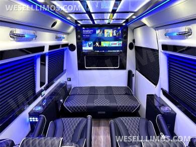 2022 4x4 15 Passenger Road Liner Limousine Auto Elite Mercedes-Benz Sprinter