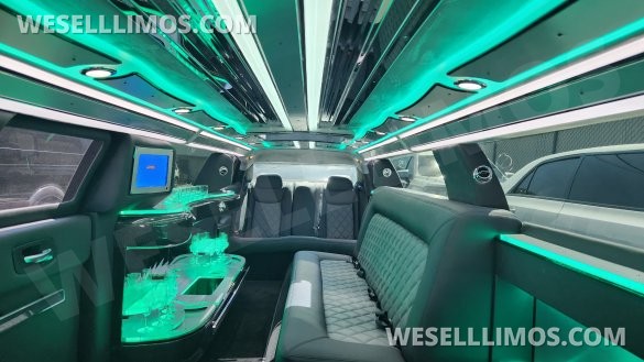 2022 SPV Chrysler 300 140" Limousine